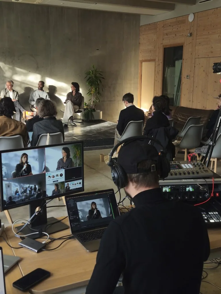 Régie de duplex vidéo multi-sites
